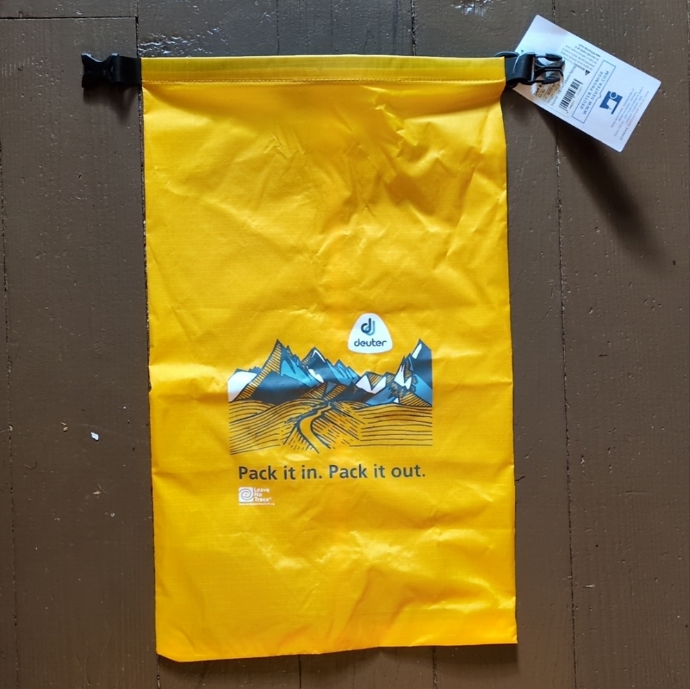 Deuter Dirt Bag New With Tags NWT Camping Outdoors Carbonite Ripstop